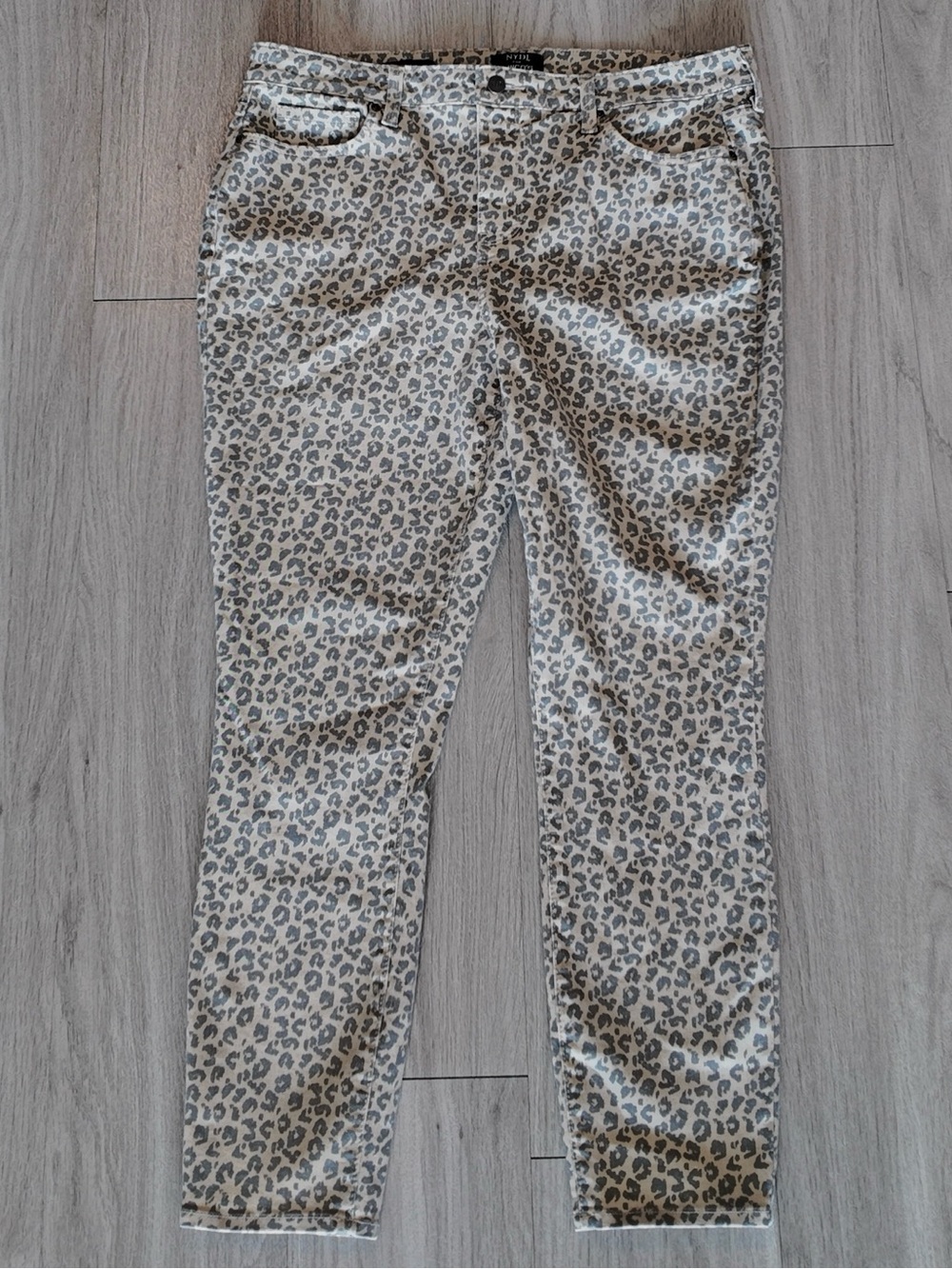NYDJ Leopard Print Skinny Jeans in Beige and Gray